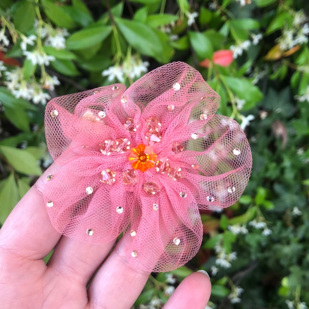Tarina Tarantino hair clip